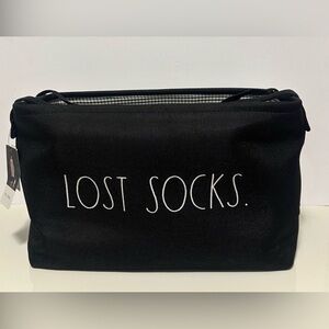 Rae Dunn Large Black fabric storage bin
"LOST SOCKS."
10"Hx16"Wx11"D